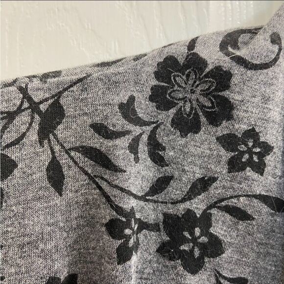 Vintage Brittany Black Gray Floral Open Front Waterfall Shrug Sweater Wrap 90s - Picture 3 of 6